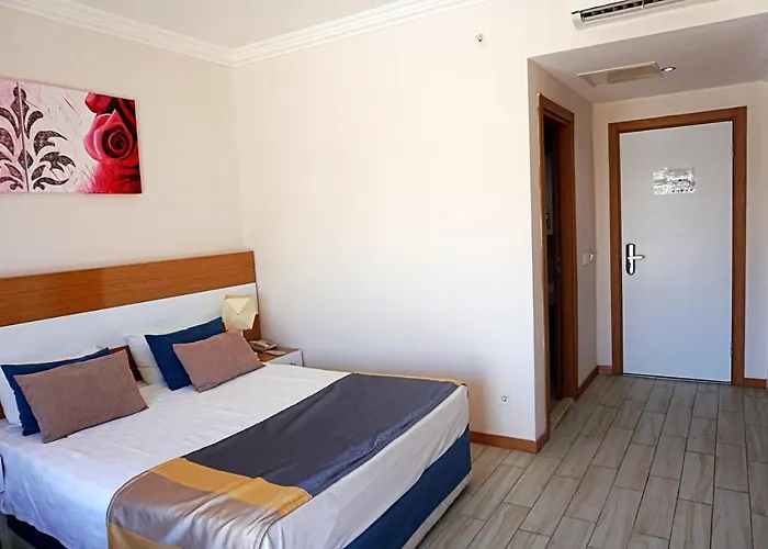 Economy Triple Room